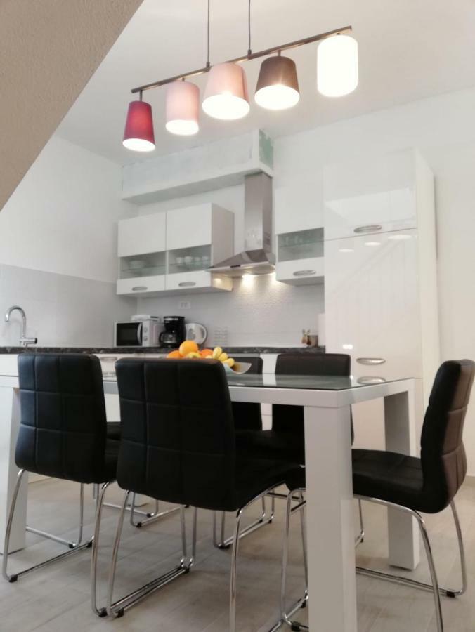 Apartment Porat Τρογκίρ Εξωτερικό φωτογραφία